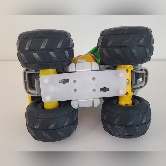 Kyosho Mario Kart Buggy R / C Yoshi No‎ Remote Included - Picture 10 of 11